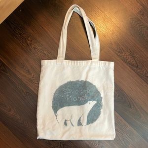WHITE TOTE BAG with “Save the Planet 🌍 “ Print ♥️